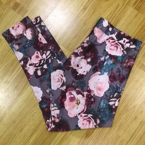 American Eagle Outfitters Rose Print Leggings